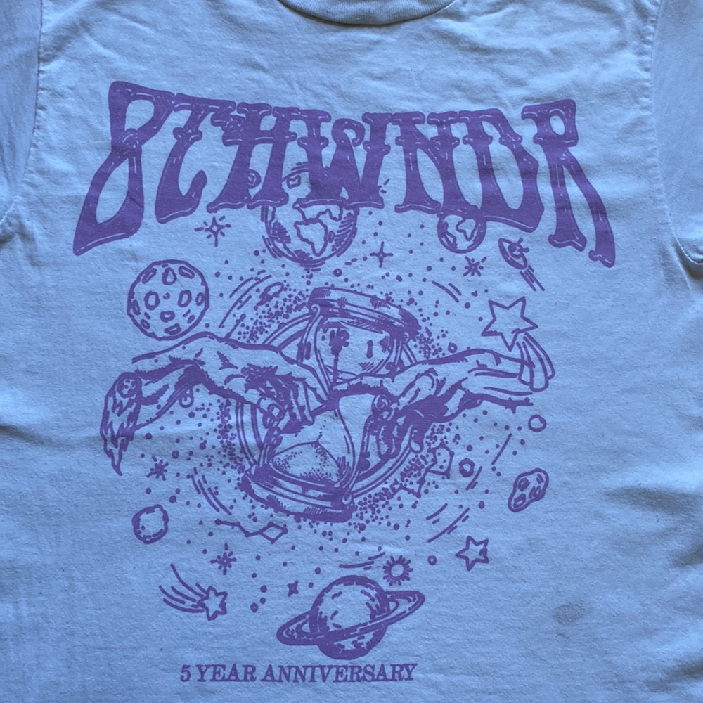 8THWNDR limited edition 5-year anniversary graphic Tee men’s size small